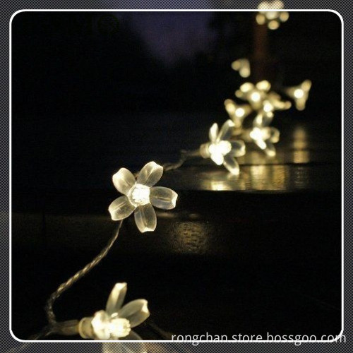 12m 100 LEDs 0.9W Solar String Lamp For Holiday Christmas Party Decoration Use LED Lamp String By Light Sensor RBG No Radiation